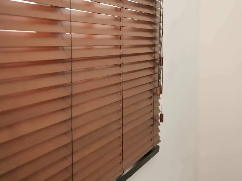 Wood Blind Pricing in Zionsville: Stock Versus Custom Cost